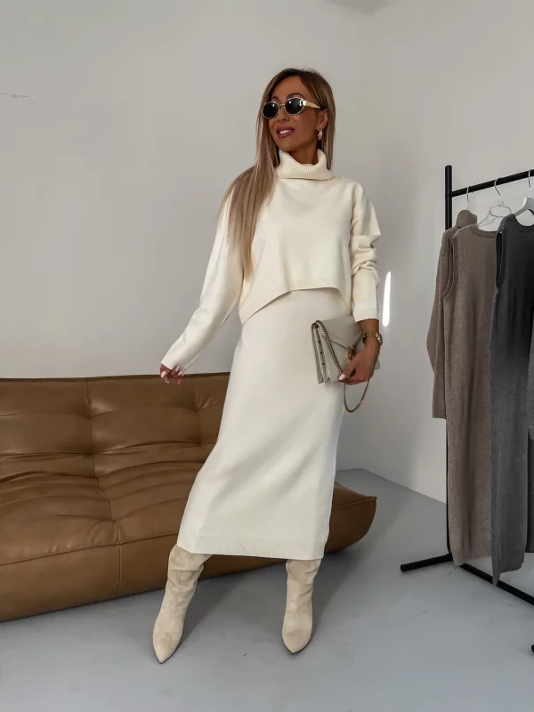 Chloe Knit Set | Stylish Spring Ensemble